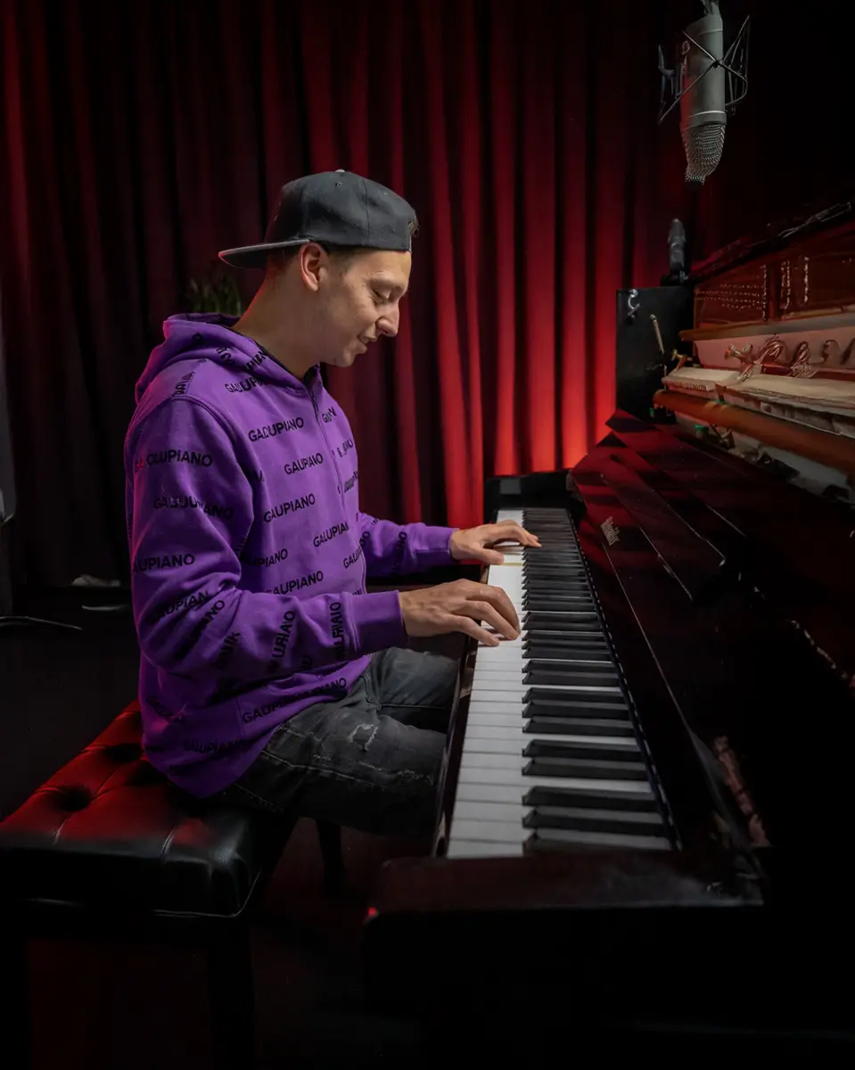 Gaupiano am Klavier